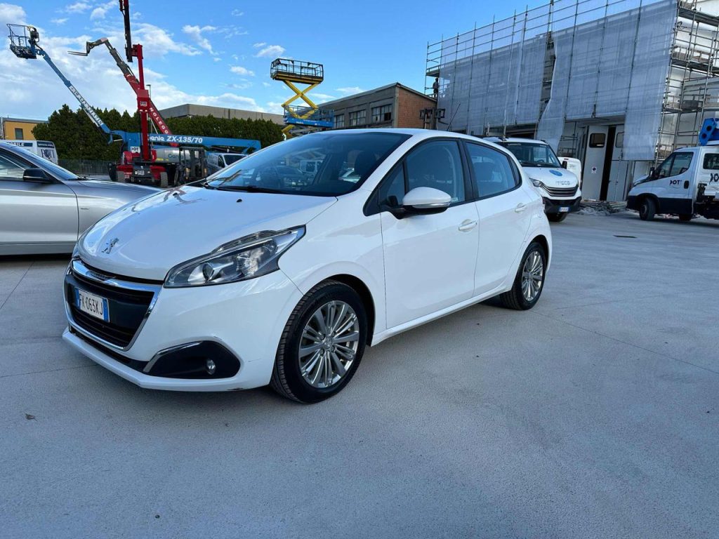 PEUGEOT 208 usata