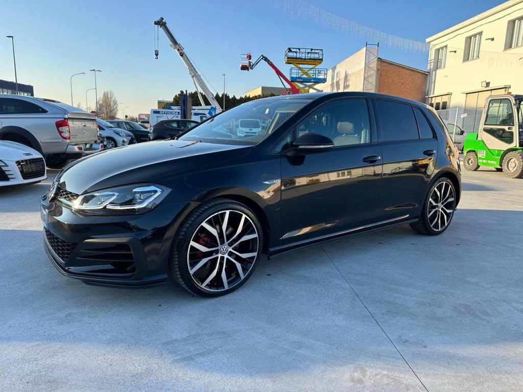 VOLKSWAGEN Golf GTD usata