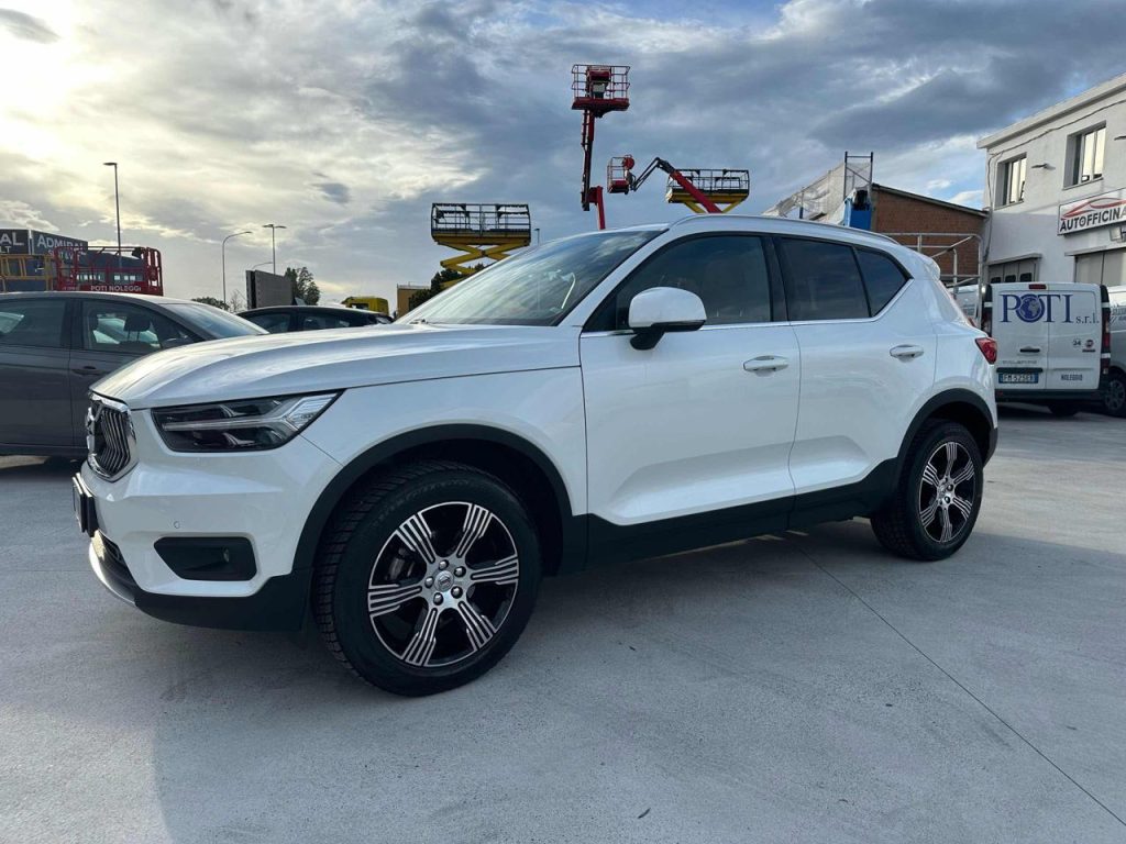 VOLVO XC40 usata