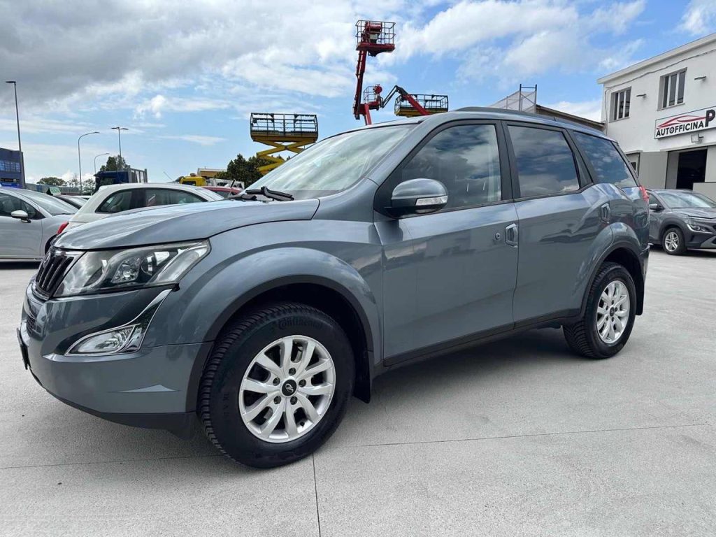 MAHINDRA XUV500 usata